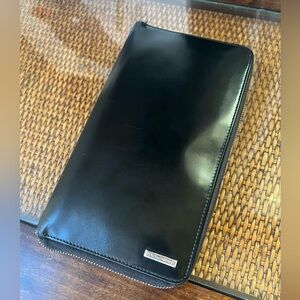 DOLCE & GABBANA Black Leather Organizer Wallet- LIKE NEW CONDITION.